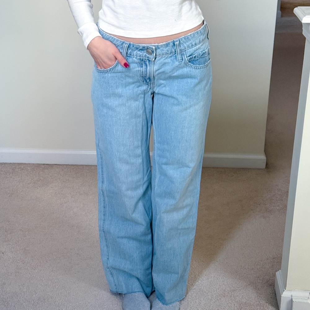 Hollister Low-Rise Baggy Jeans